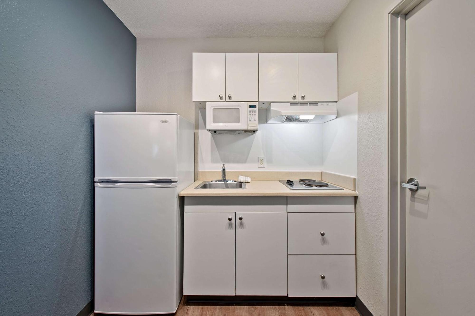 Extended Stay America Suites - Miami - Airport - Blue Lagoon Miami Springs Exterior photo
