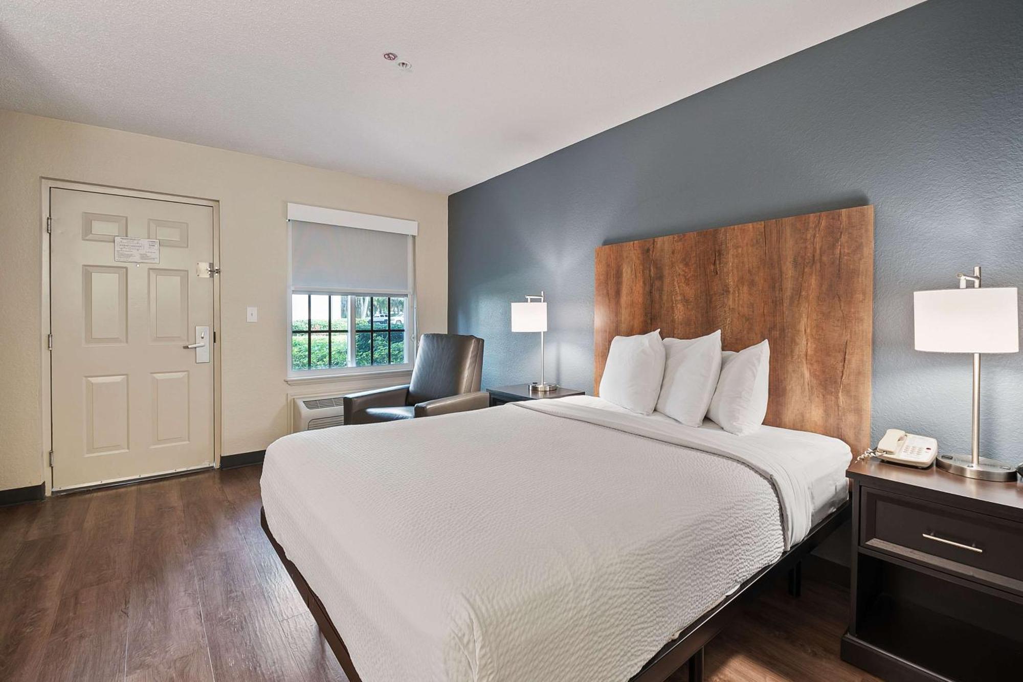 Extended Stay America Suites - Miami - Airport - Blue Lagoon Miami Springs Exterior photo