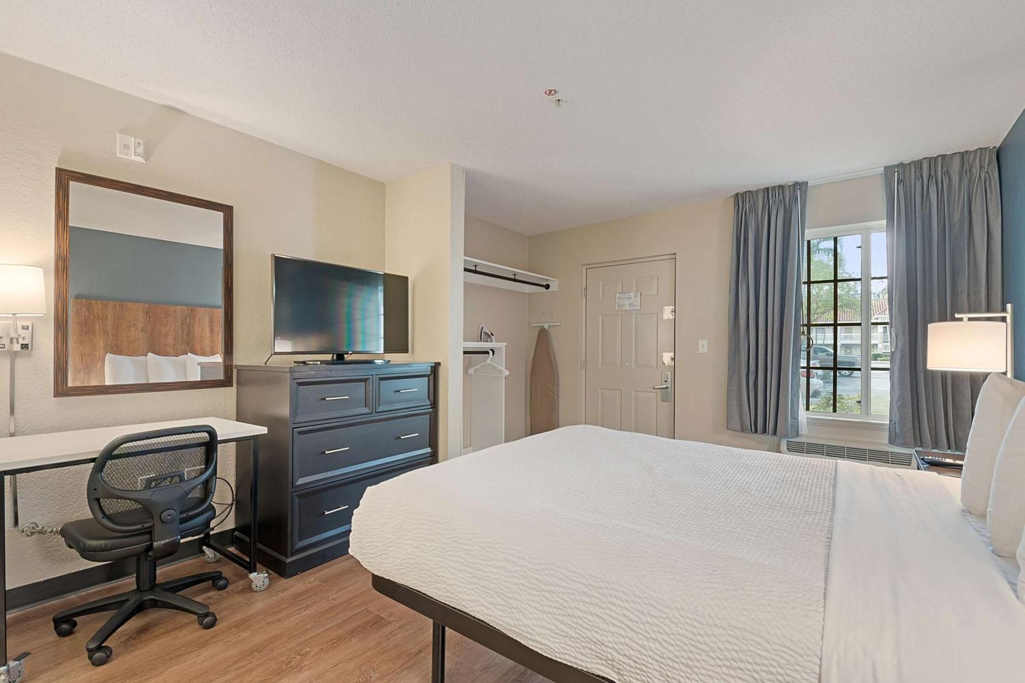 Extended Stay America Suites - Miami - Airport - Blue Lagoon Miami Springs Exterior photo