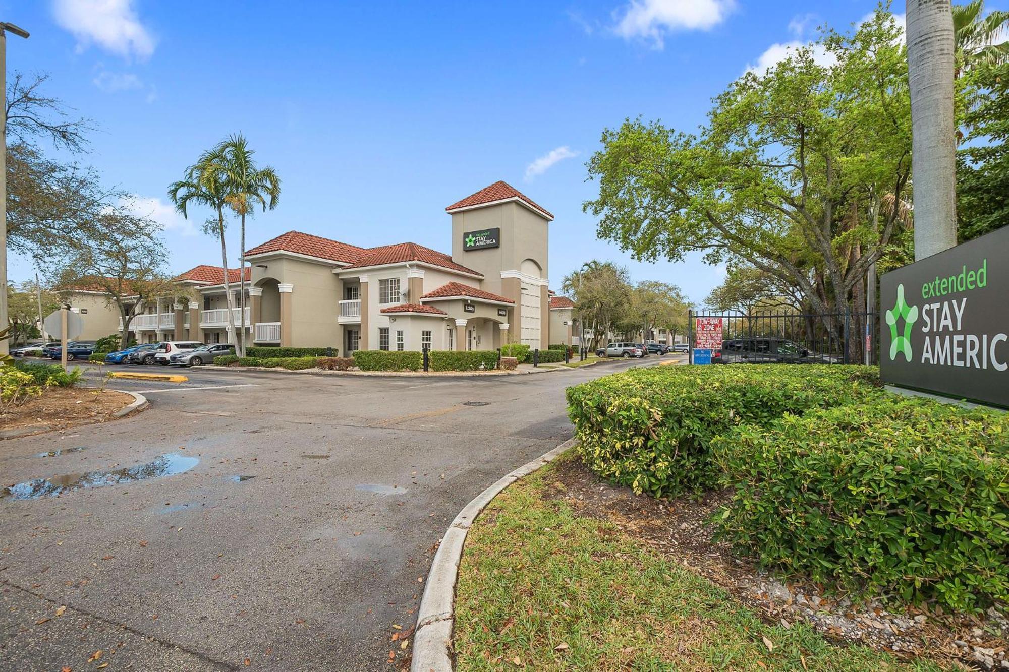 Extended Stay America Suites - Miami - Airport - Blue Lagoon Miami Springs Exterior photo
